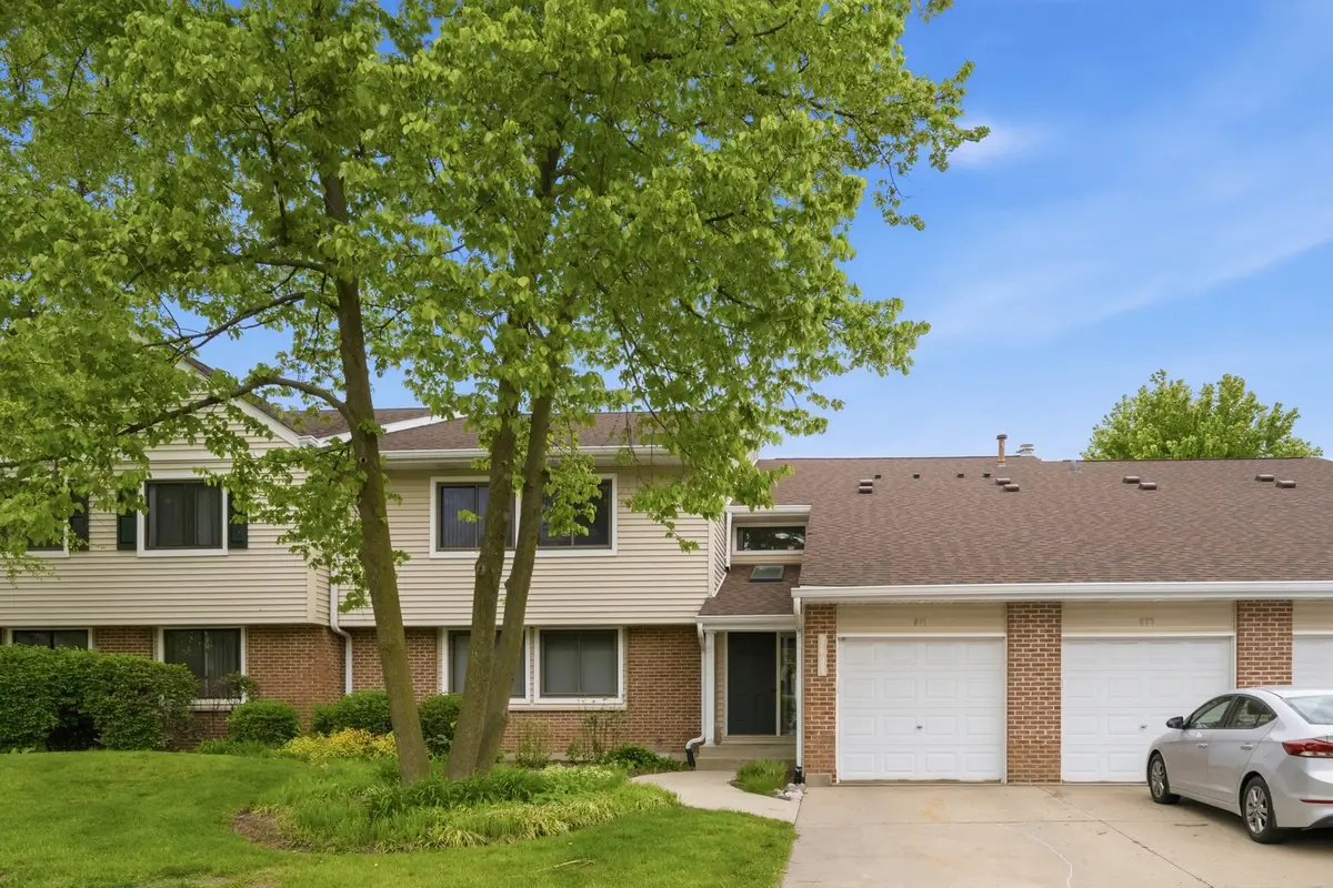 981 Pine Tree Circle S #981, Buffalo Grove, IL 60089 - #1