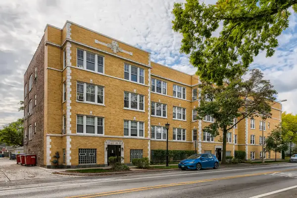 219 Chicago Avenue #2, Oak Park, IL 60302