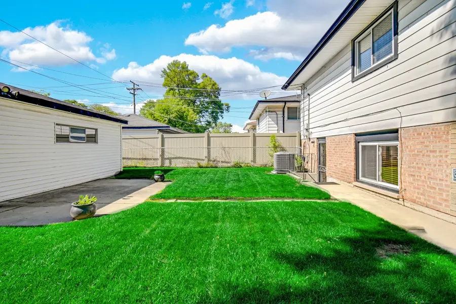 14544 Woodlawn Avenue, Dolton, IL 60419 - #3