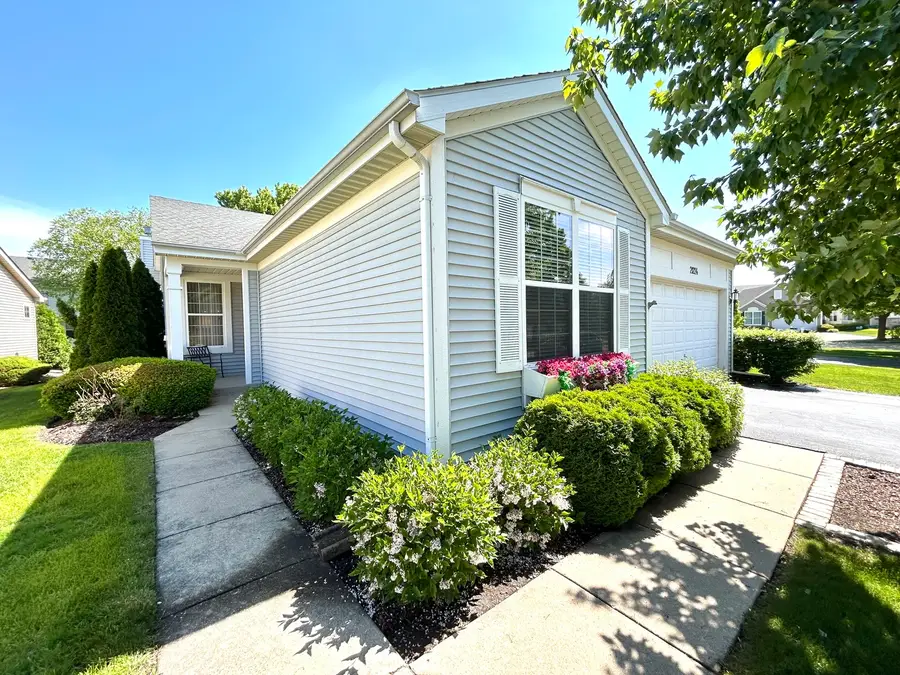 21224 Montclare Lake Drive, Crest Hill, IL 60403 - #3