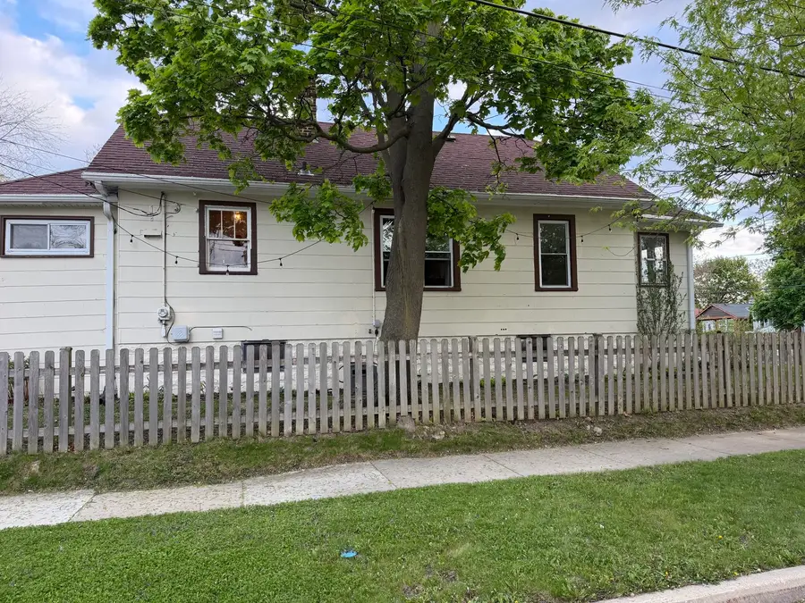 825 N Butrick Street, Waukegan, IL 60085 - #2