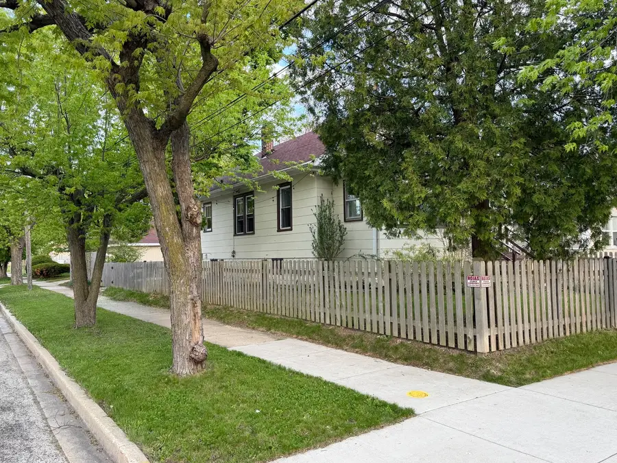 825 N Butrick Street, Waukegan, IL 60085 - #3