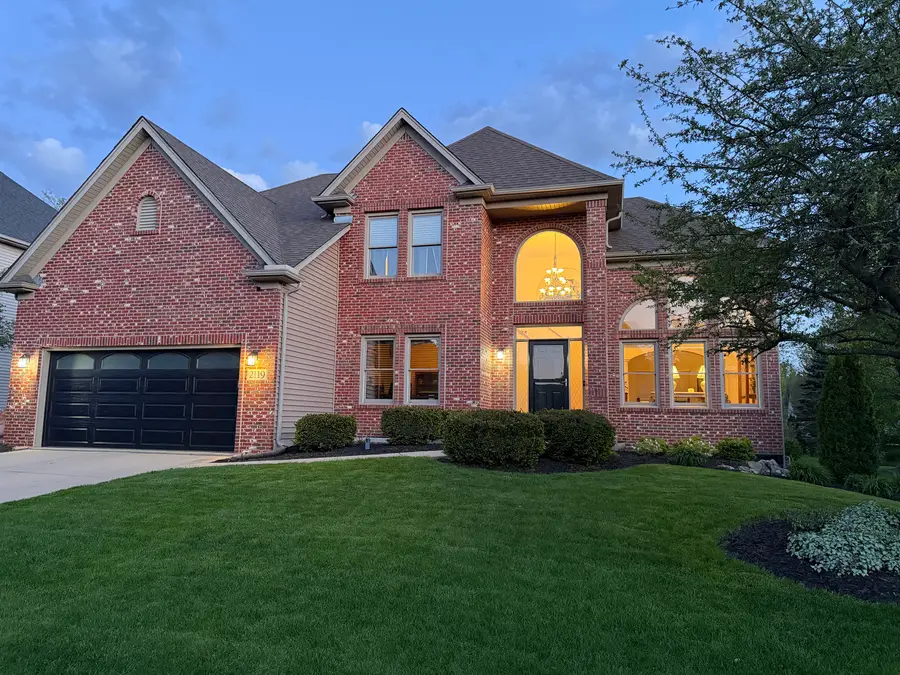 2119 W Thornwood Drive, South Elgin, IL 60177 - #3