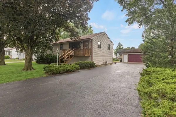 1393 Cottonwood Lane, Crystal Lake, IL 60014