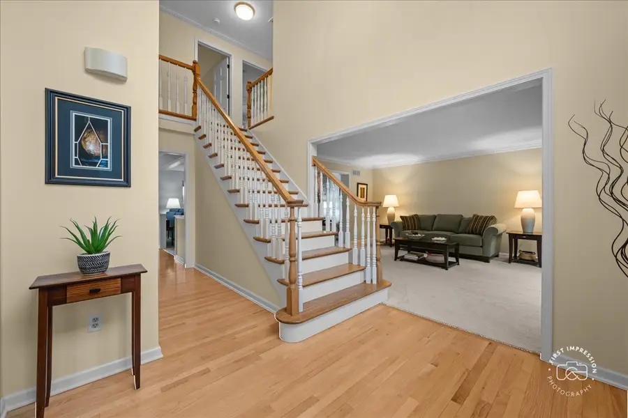 202 Windsor Circle, Saint Charles, IL 60175 - #3