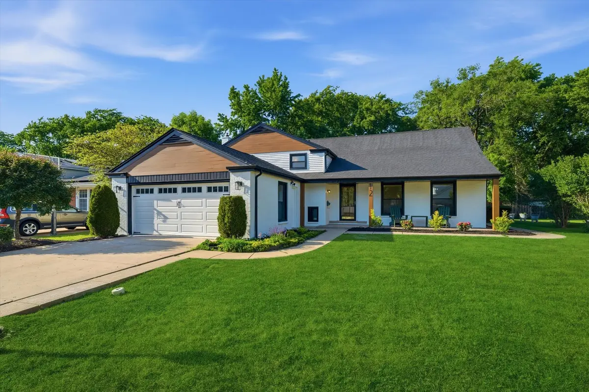 12 W Pickwick Road, Arlington Heights, IL 60005 - #1