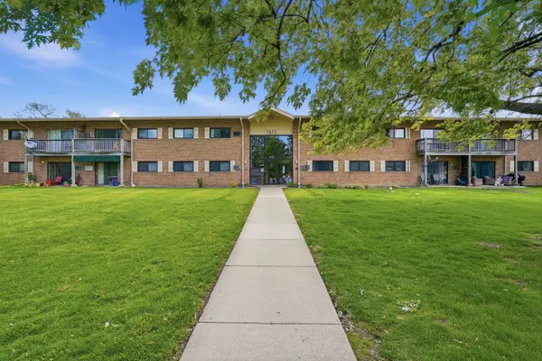 7413 Brookdale Drive #212, Darien, IL 60561