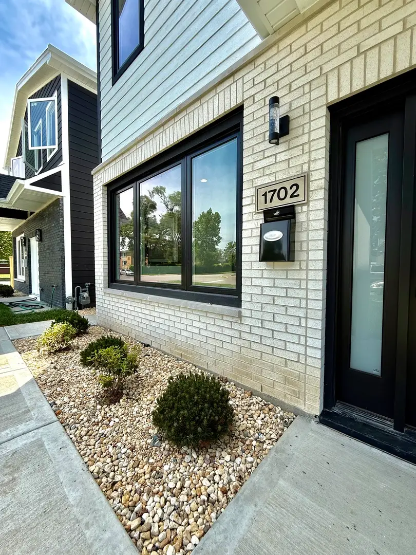 1702 N 40th Avenue, Stone Park, IL 60165 - #3