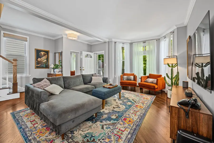 3335 W Berteau Avenue, Chicago, IL 60618 - #2