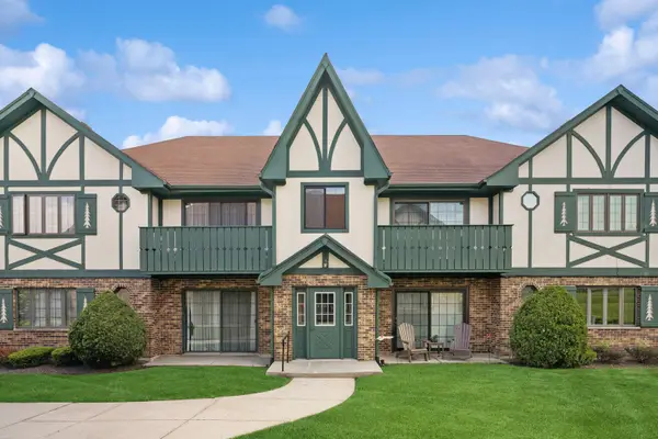 8058 Autobahn Drive S #102, Palos Park, IL 60464