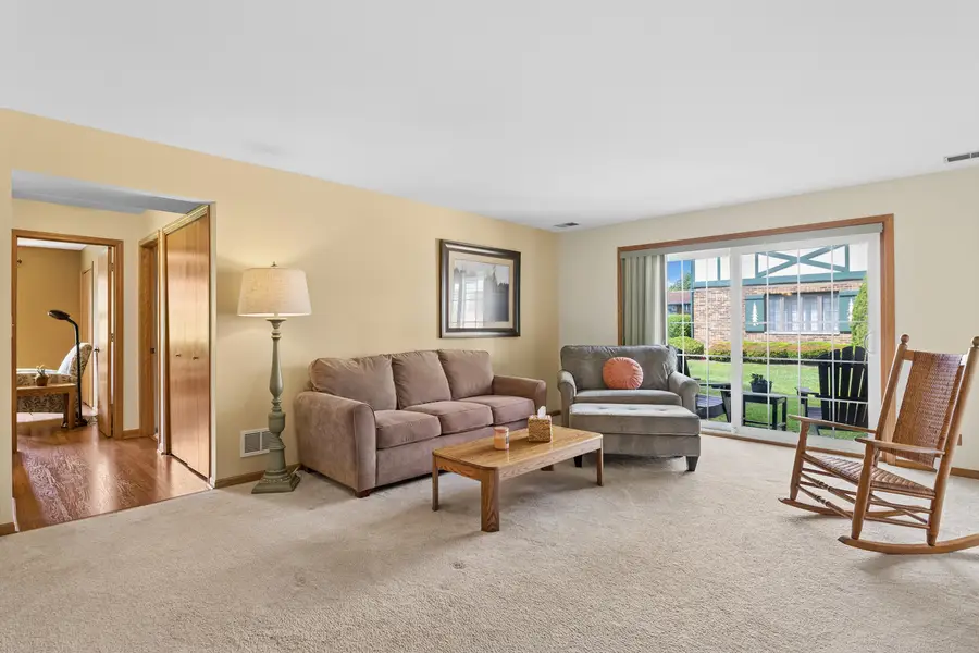 8058 Autobahn Drive S #102, Palos Park, IL 60464 - #2
