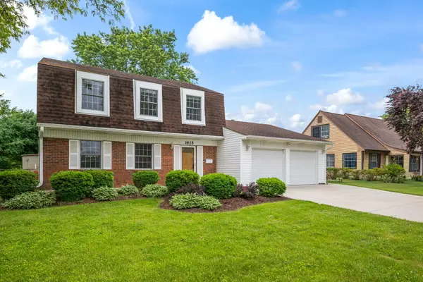 1925 Cloverdale Court, Schaumburg, IL 60194