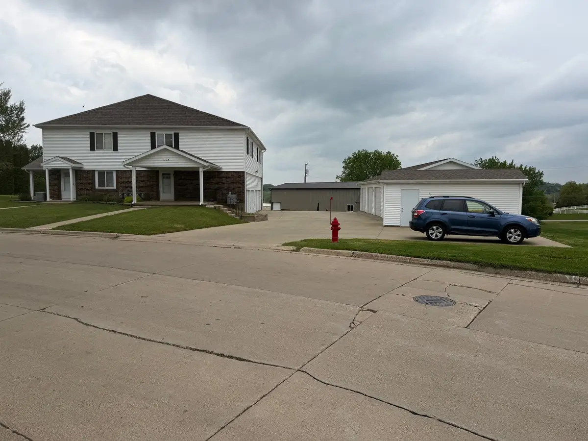 728 Country Club Drive, Maquoketa, IA 52060 - #1