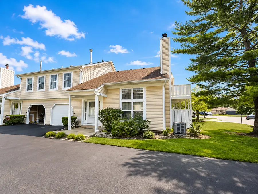 232 Whitewood Drive, Streamwood, IL 60107 - #3