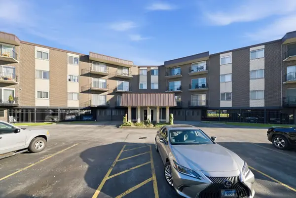 9840 S Pulaski Road #310, Oak Lawn, IL 60453