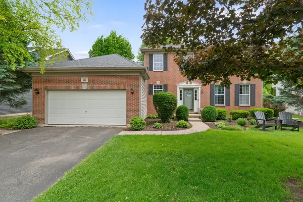 110 Saint Germain Place, St. Charles, IL 60175