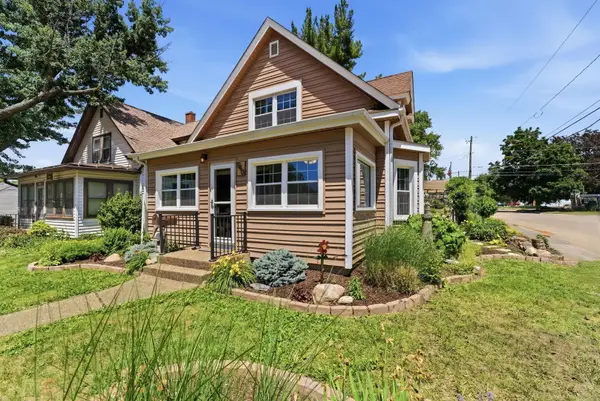 940 Jones Street, Bettendorf, IA 52722