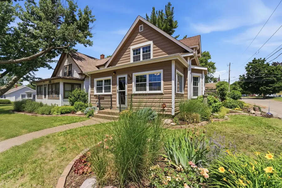 940 Jones Street, Bettendorf, IA 52722 - #3