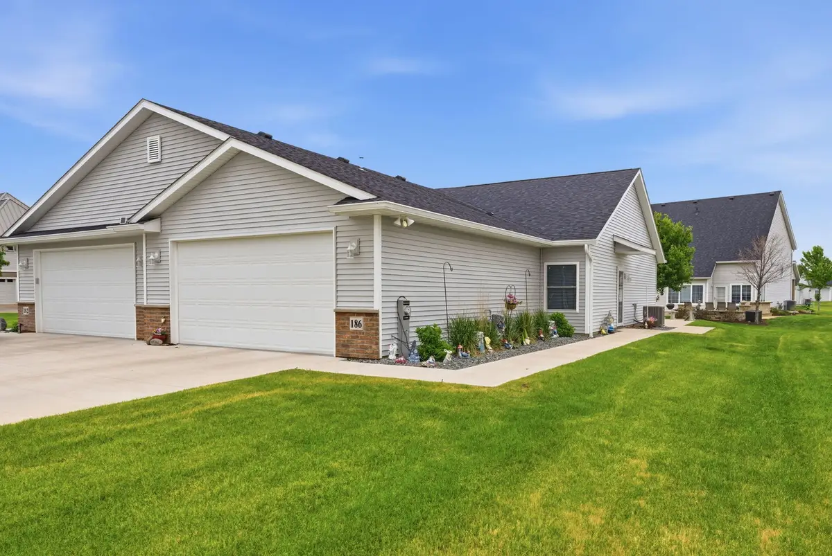 186 Beacon Harbor Circle #186, East Moline, IL 61244 - #1