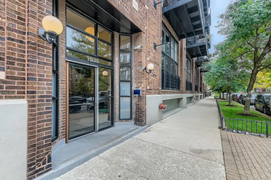 1935 N Fairfield Avenue #307, Chicago, IL 60647 - #2