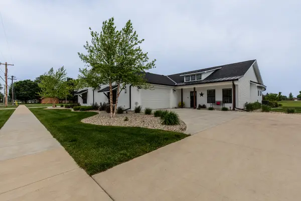 807 E Thompson Street, Princeton, IL 61356