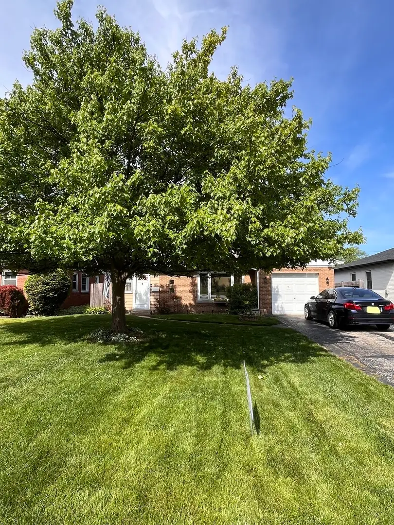 5224 Wolf Road, Western Springs, IL 60558 - #2