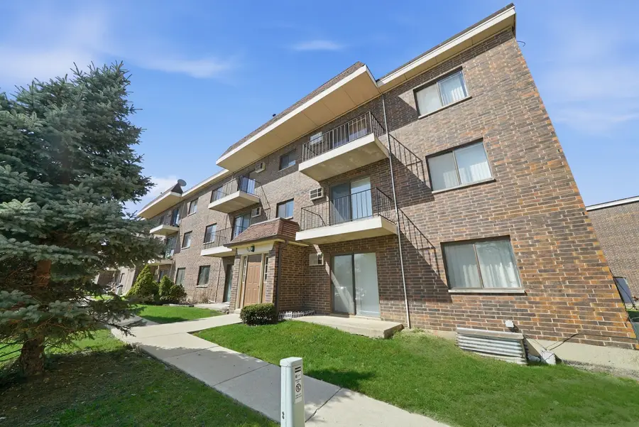 966 N Rohlwing Road #GA, Addison, IL 60101 - #2