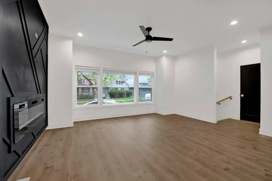 1122 N Latrobe Avenue, Chicago, IL 60651 - #3