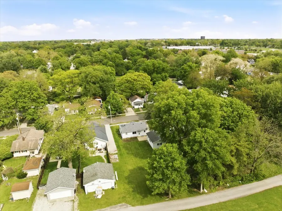 1112 Eastholme Avenue, Bloomington, IL 61701 - #2