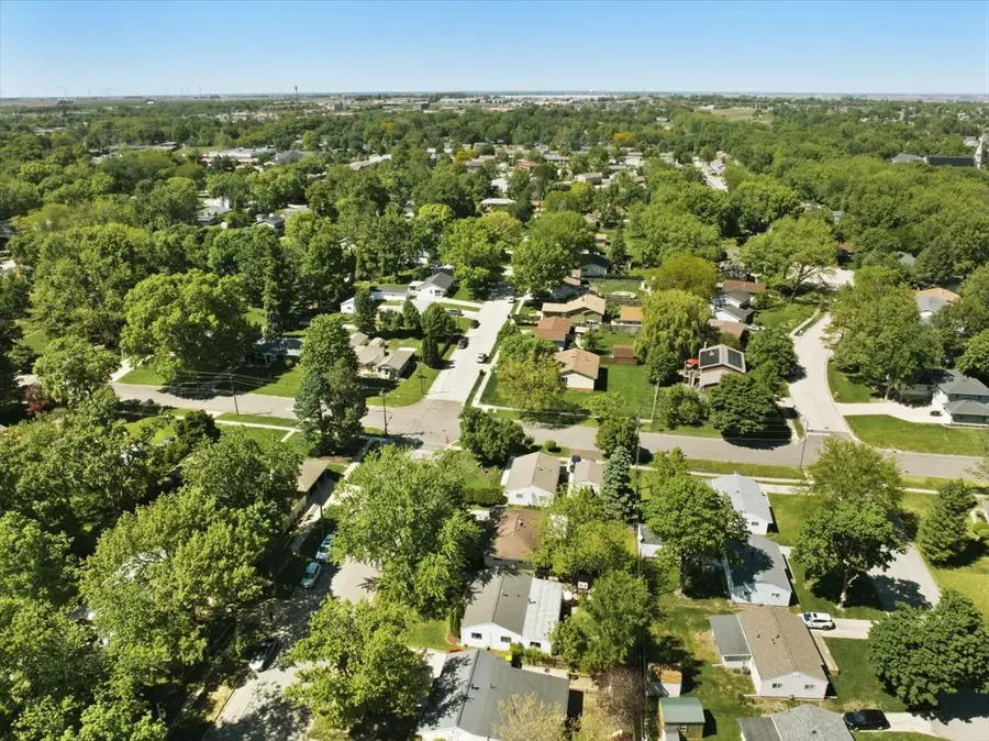920 N Fell Avenue, Normal, IL 61761 - #3