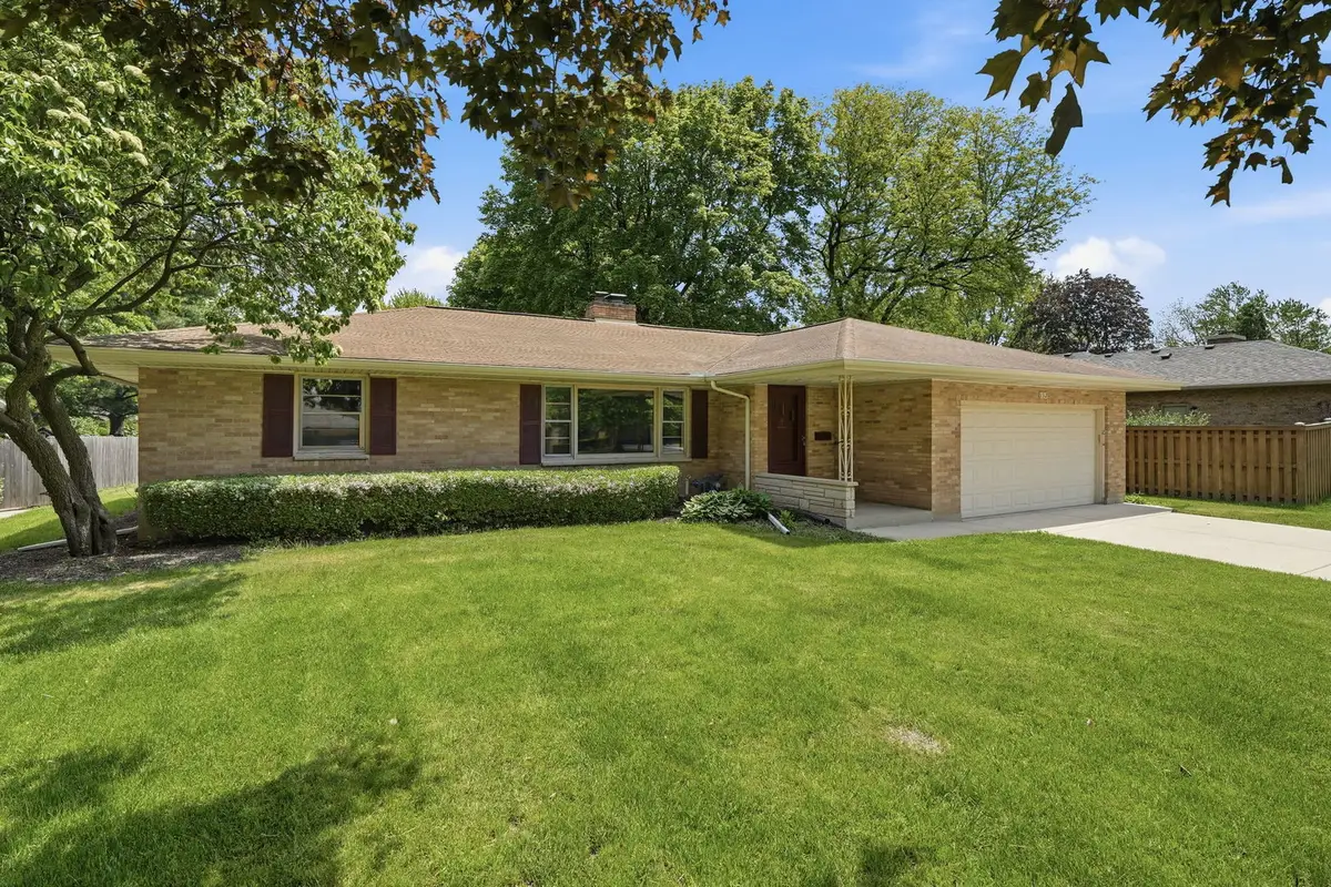 152 Crestwood Drive, East Dundee, IL 60118 - #1