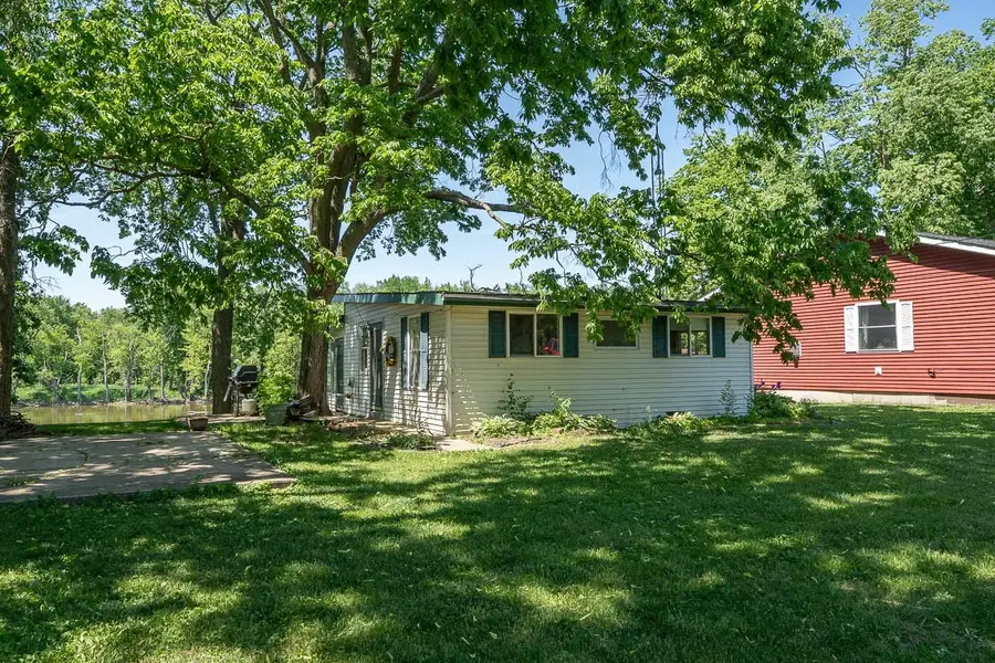 7198 S Rock Nation Road, Dixon, IL 61021 - #2