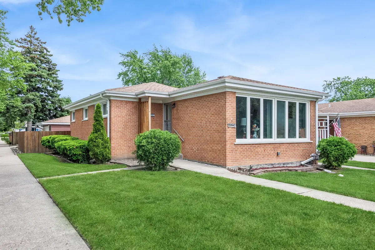 8559 N Osceola Avenue, Niles, IL 60714 - #1