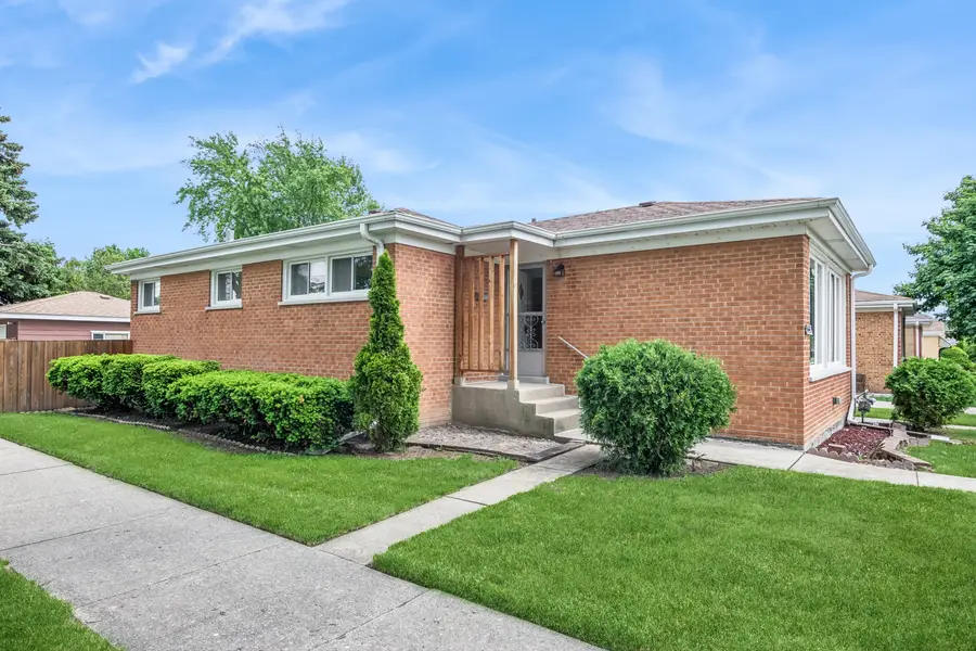 8559 N Osceola Avenue, Niles, IL 60714 - #2