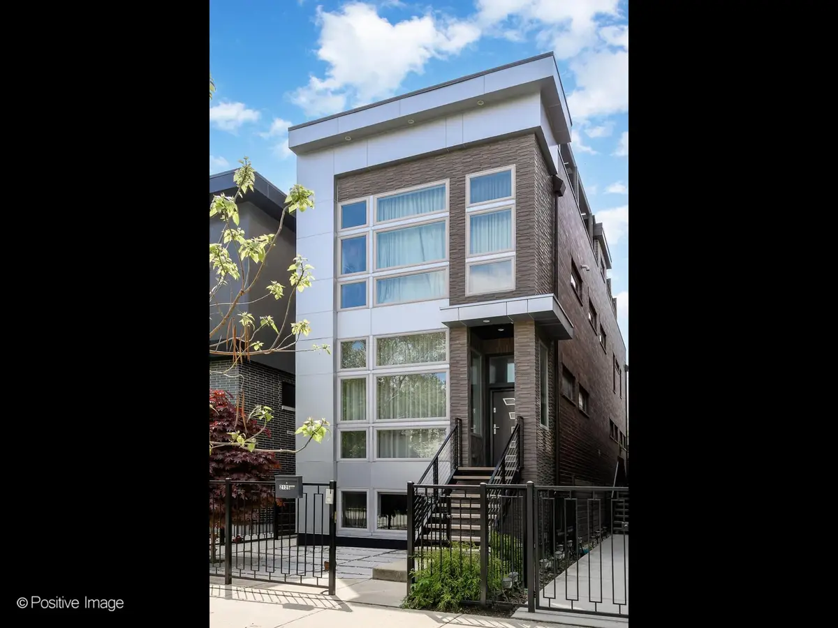 2125 W Erie Street, Chicago, IL 60612 - #1
