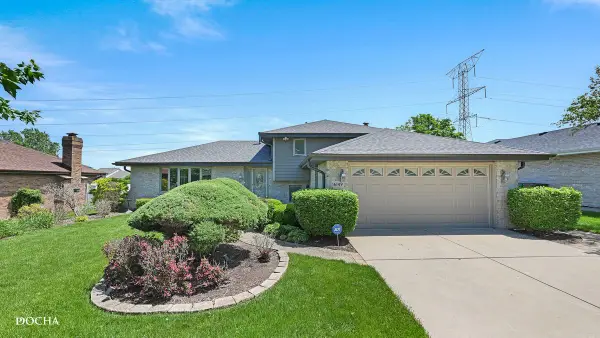 16149 Eagle Ridge Drive, Tinley Park, IL 60477
