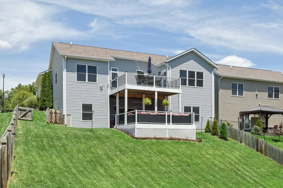 2 Frontier Court, Le Claire, IA 52753 - #3