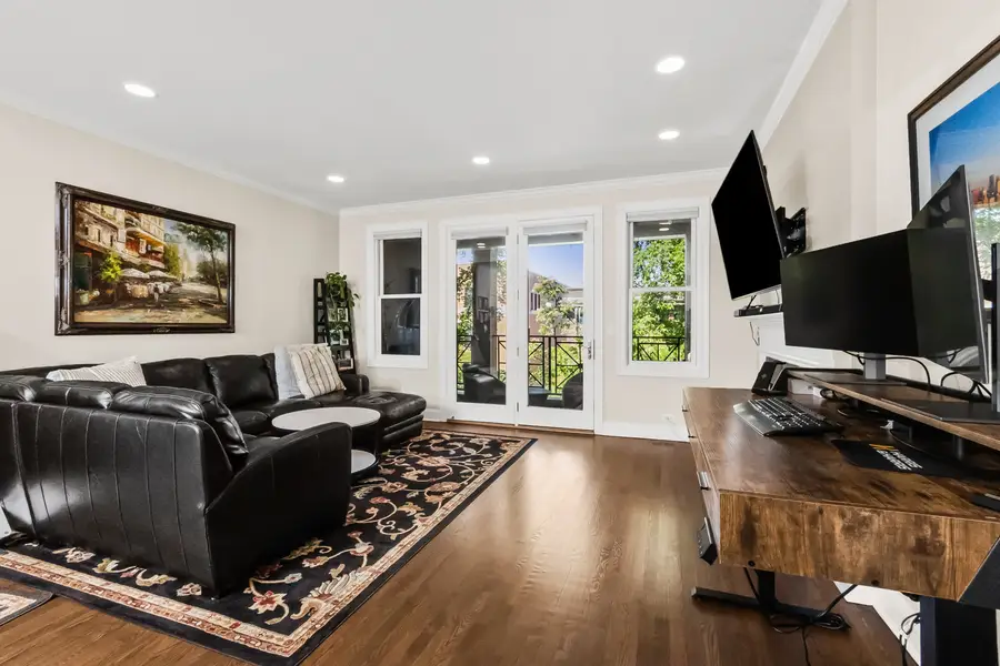 3843 N Southport Avenue #3N, Chicago, IL 60613 - #2