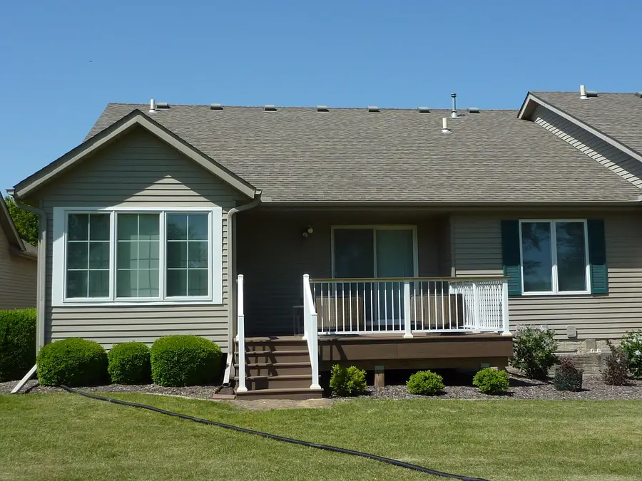 357 Country Club Court, Eldridge, IA 52748 - #2