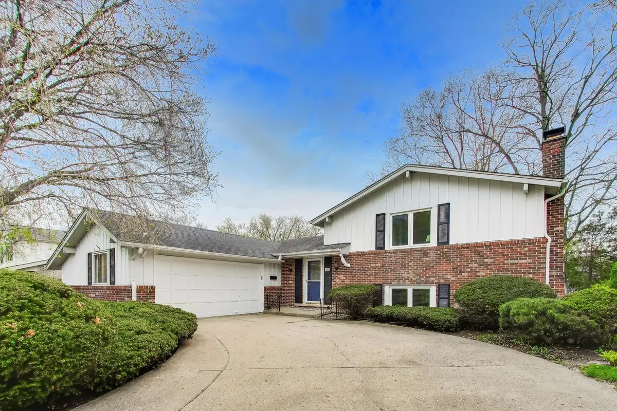 2412 Happy Hollow Road, Glenview, IL 60026 - #1