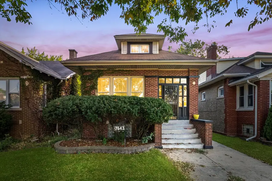 7643 S Paxton Avenue, Chicago, IL 60649 - #2