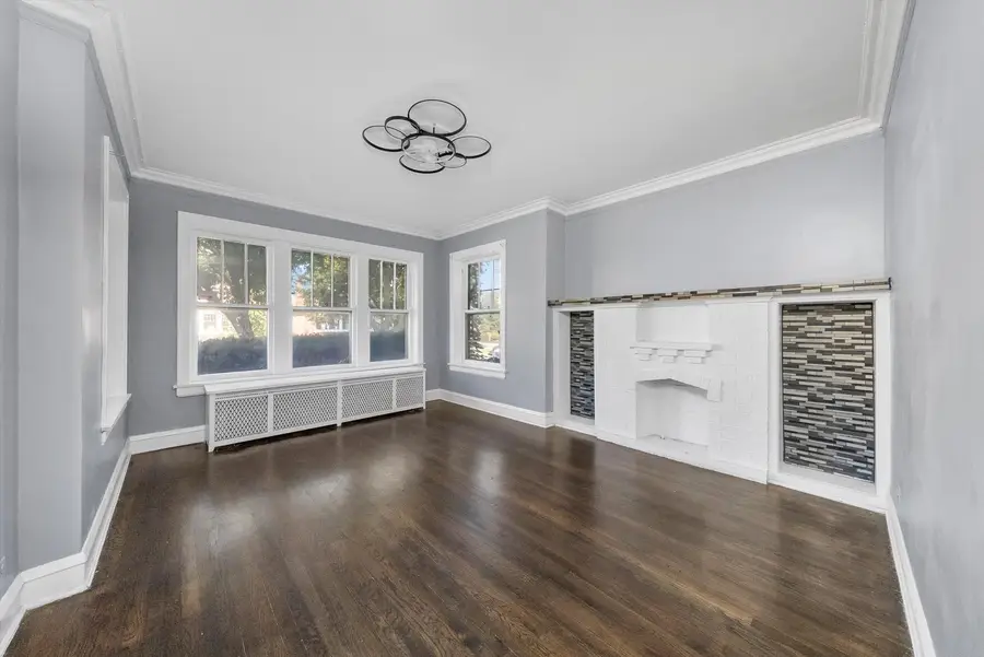 7643 S Paxton Avenue, Chicago, IL 60649 - #3