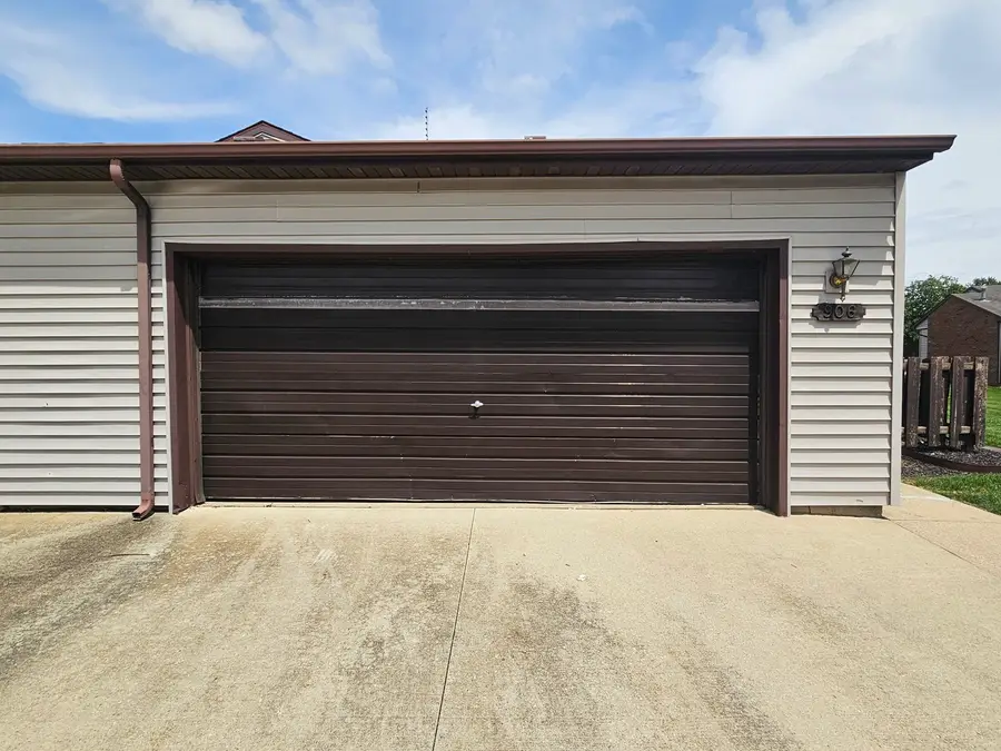 906 Pomona Drive #906, Champaign, IL 61822 - #2