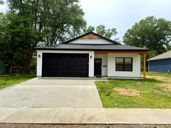 1108 Midway Court, Marion, IL 62959