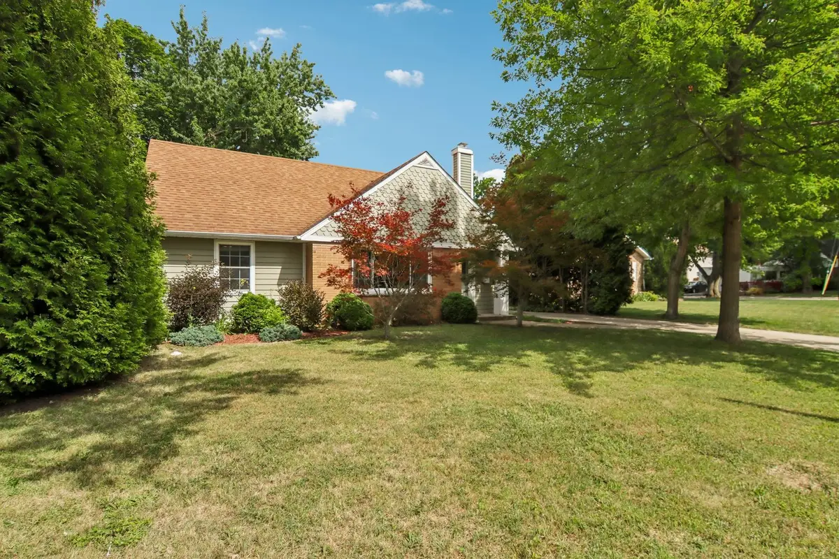 409 Hubbard Avenue, Elgin, IL 60123 - #1