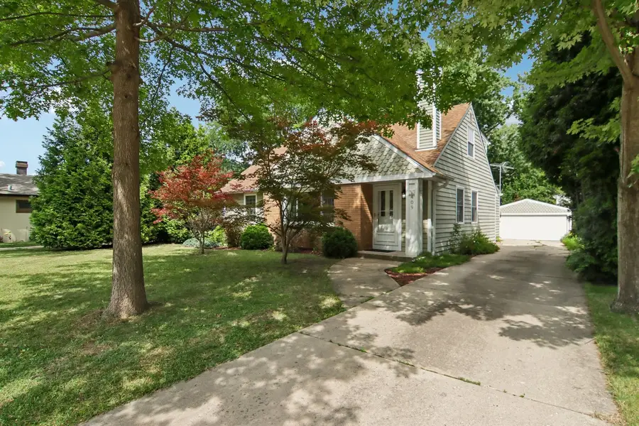 409 Hubbard Avenue, Elgin, IL 60123 - #2