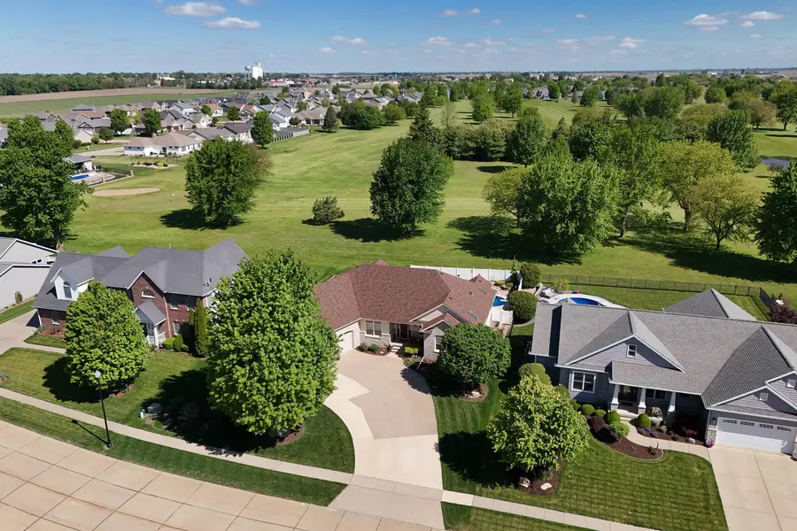 920 Rustic View Court, Eldridge, IA 52748 - #2