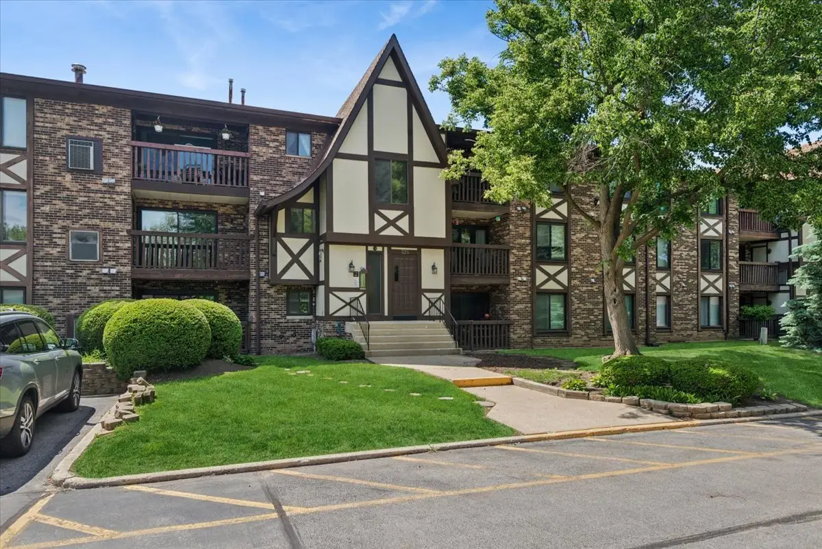 525 Cumnor Road #204, Westmont, IL 60559 - #1