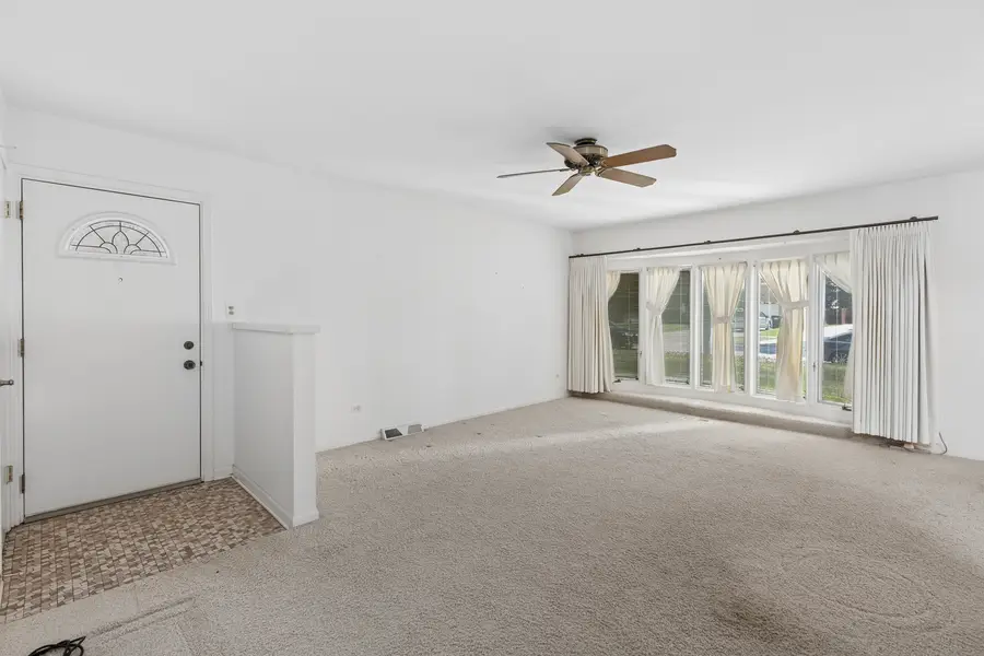 928 S 6th Avenue, La Grange, IL 60525 - #2