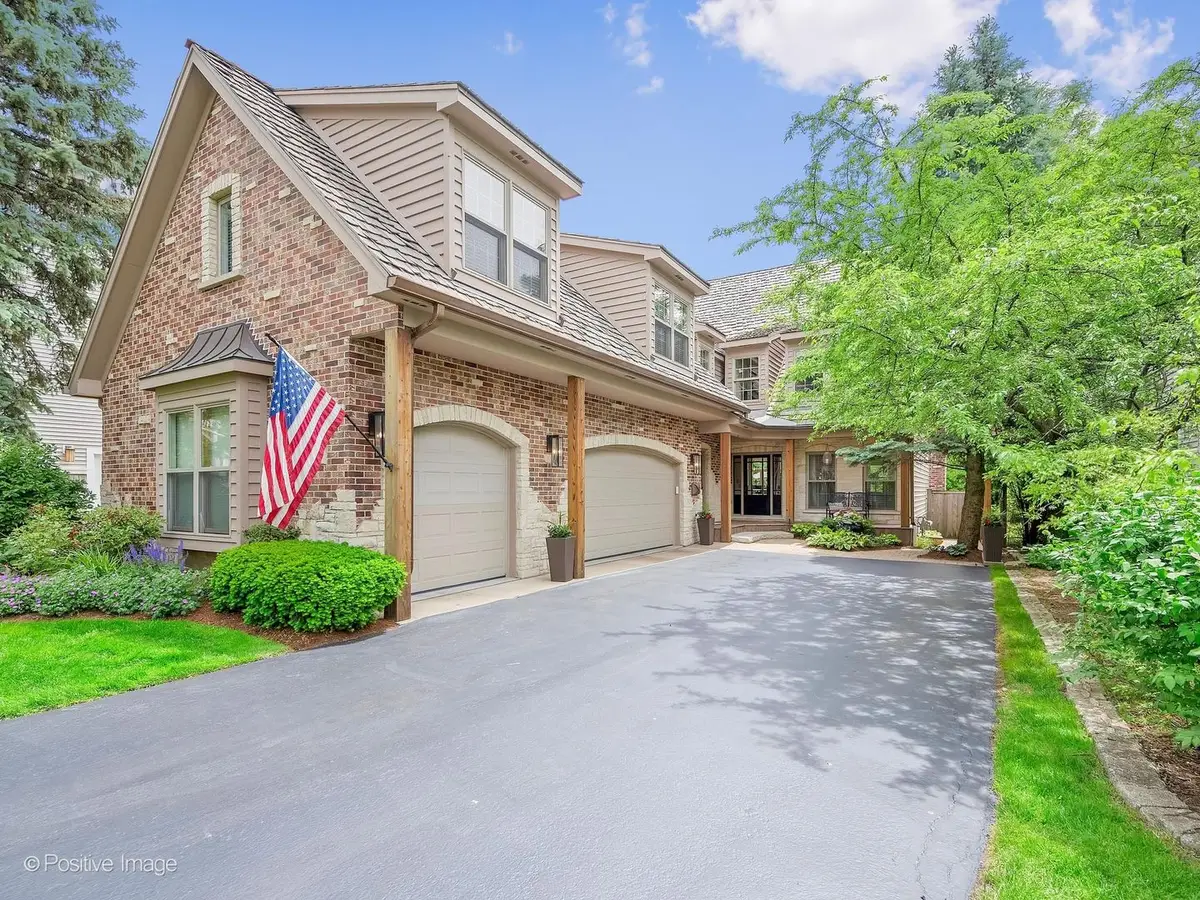 325 Ruby Street, Clarendon Hills, IL 60514 - #1